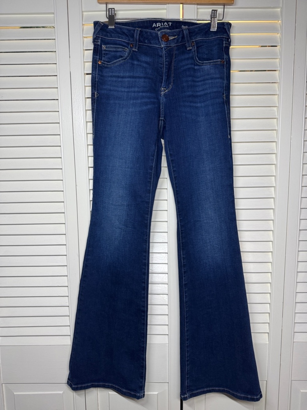 Ariat Perfect Rise Flare Jeans Size 27R